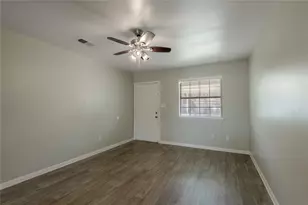600 Palm St, Huntsville, TX 77340 - Photo 3