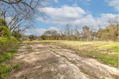 301 Oakland Street, Baytown, TX 77520 - Photo 3