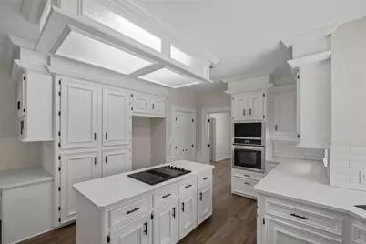 6786 Kestrel Court, Houston, TX 77069 - Photo 9