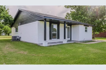 1413 N Avenue R, Freeport, TX 77541 - Photo 7