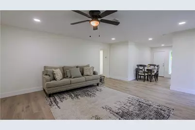 1413 N Avenue R, Freeport, TX 77541 - Photo 9