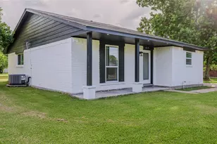 1413 N Avenue R, Freeport, TX 77541 - Photo 3