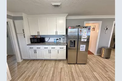 907 E Magnolia Street, Angleton, TX 77515 - Photo 19