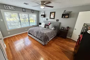 907 E Magnolia St, Angleton, TX 77515 - Photo 29