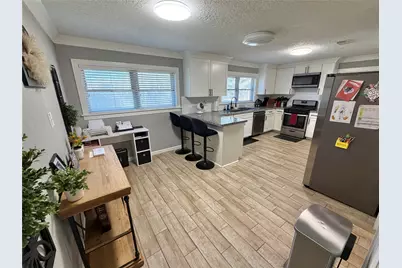 907 E Magnolia Street, Angleton, TX 77515 - Photo 17