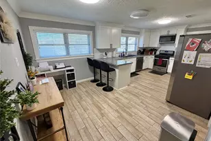 907 E Magnolia St, Angleton, TX 77515 - Photo 17