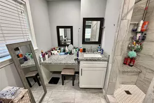 907 E Magnolia St, Angleton, TX 77515 - Photo 31