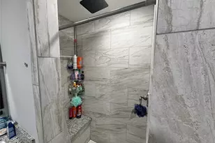 907 E Magnolia St, Angleton, TX 77515 - Photo 33