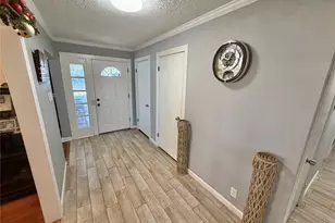 907 E Magnolia St, Angleton, TX 77515 - Photo 3