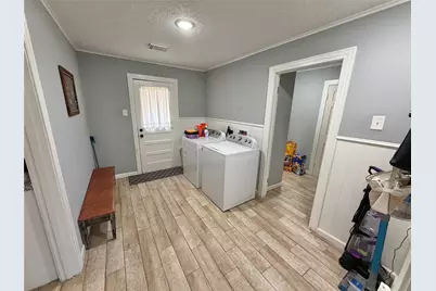907 E Magnolia Street, Angleton, TX 77515 - Photo 15