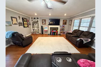 907 E Magnolia Street, Angleton, TX 77515 - Photo 5