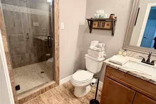 211 Brazos Dr, Baytown, TX 77523 - Photo 15