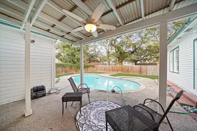 316 W Lang Street, Alvin, TX 77511 - Photo 19