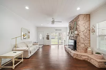 316 W Lang Street, Alvin, TX 77511 - Photo 5