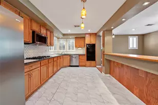 10702 River Oaks Dr, Conroe, TX 77385 - Photo 5