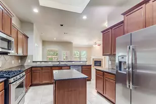 170 Black Swan Pl, Magnolia, TX 77354 - Photo 9