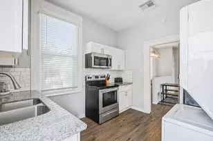 811 24th St, Galveston, TX 77550 - Photo 27