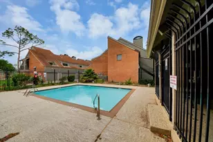 6601 Sands Point Dr, Houston, TX 77074 - Photo 17