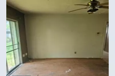 4806 Grapevine Street, Houston, TX 77045 - Photo 3