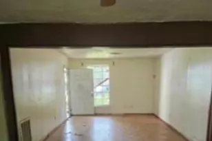 4806 Grapevine St, Houston, TX 77045 - Photo 5