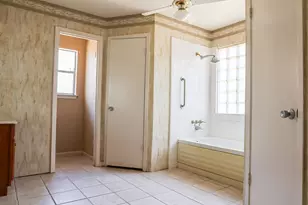 13226 Holston Hills Dr, Houston, TX 77069 - Photo 17