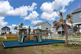 1079 Johnson Rd, Gilchrist, TX 77617 - Photo 29