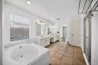 10215 Minturn Lane, Houston, TX 77064 - Photo 23
