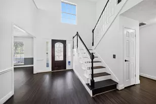 10215 Minturn Ln, Houston, TX 77064 - Photo 9