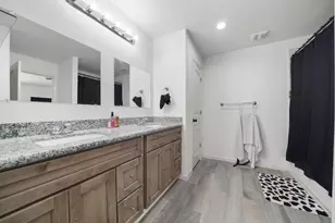 326 Cartersville St, Houston, TX 77029 - Photo 9