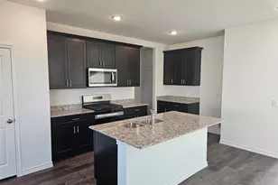 1818 Glacier Gorge Trl, Dayton, TX 77535 - Photo 3