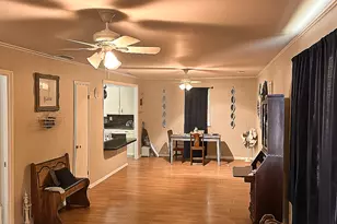 459 Davis St, Fairfield, TX 75840 - Photo 3