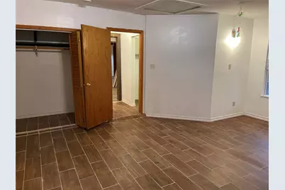 5122 S Jackwood Street, Houston, TX 77096 - Photo 9