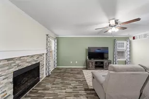 38 Wineberry Pl, The Woodlands, TX 77382 - Photo 11