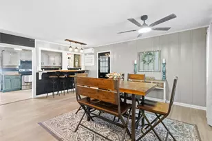 407 W Walt Davis Dr W, Woodville, TX 75979 - Photo 11