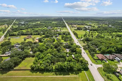 2305 Fm 1462 Road, Alvin, TX 77511 - Photo 9