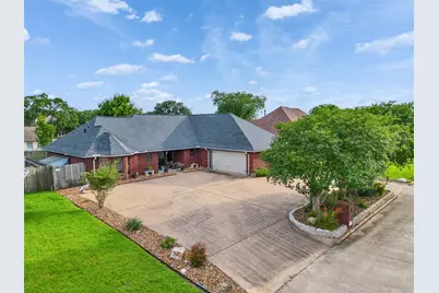 1717 24th Avenue, Texas City, TX 77590 - Photo 1