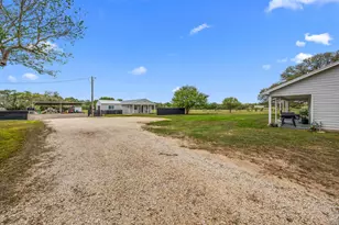 1884 Co Rd 218, Weimar, TX 78962 - Photo 27