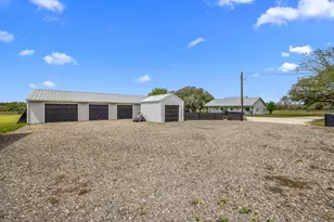 1884 Co Rd 218, Weimar, TX 78962 - Photo 25