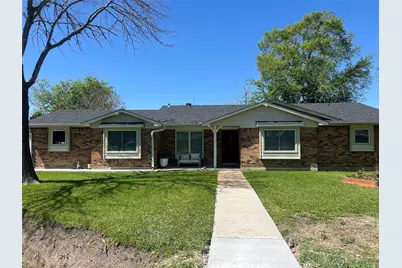 402 Lyndale Drive, Highlands, TX 77562 - Photo 1