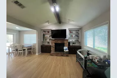 402 Lyndale Drive, Highlands, TX 77562 - Photo 7