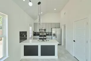 1398 Rd 5607, Cleveland, TX 77327 - Photo 9