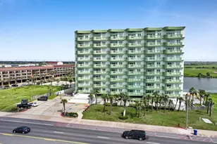 9420 Seawall Blvd, Galveston, TX 77554 - Photo 17