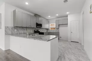 2811 Bowlin Leaf Ln, Houston, TX 77014 - Photo 11