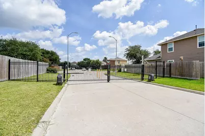 2811 Bowlin Leaf Lane, Houston, TX 77014 - Photo 29