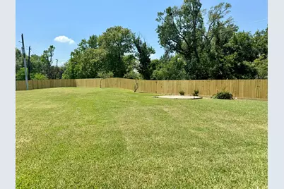 202 Almond Drive, Baytown, TX 77520 - Photo 17