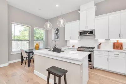 305 Queen Sude Lane, Houston, TX 77091 - Photo 7