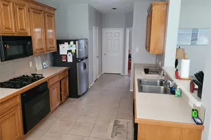 16215 Waiting Spring Cir, Houston, TX 77095 - Photo 5
