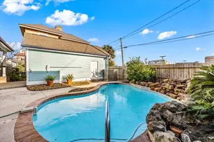 2207 Bernardo De Galvez, Galveston, TX 77550 - Photo 45