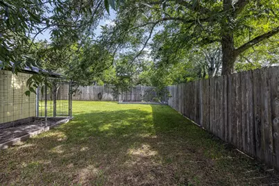 401 Bowie Street, Hallettsville, TX 77964 - Photo 41