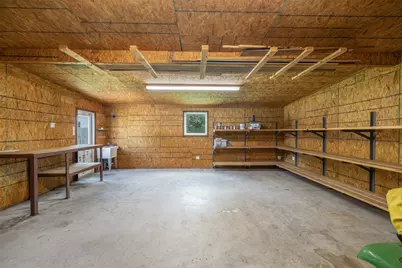 401 Bowie Street, Hallettsville, TX 77964 - Photo 33